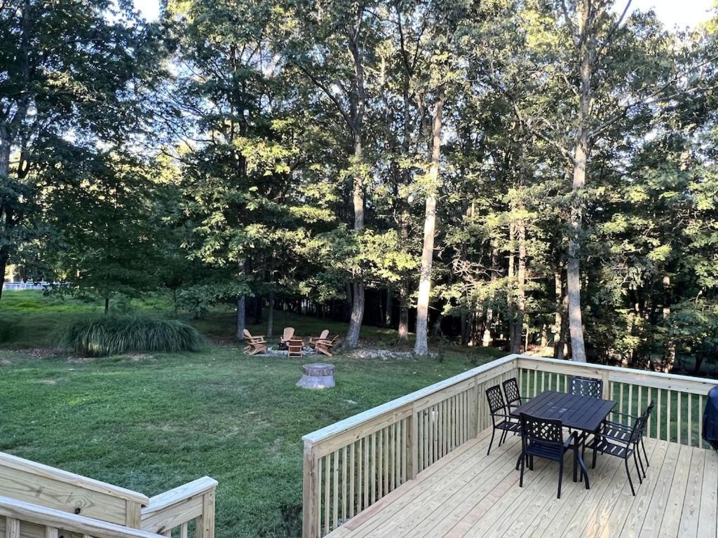 Amazing With Private Pool, Game & Fire Pit! Сasa de vacaciones East Stroudsburg